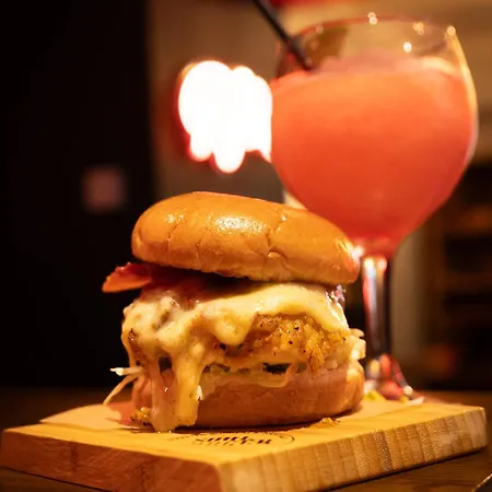 Ξενοδοχείο House 3*