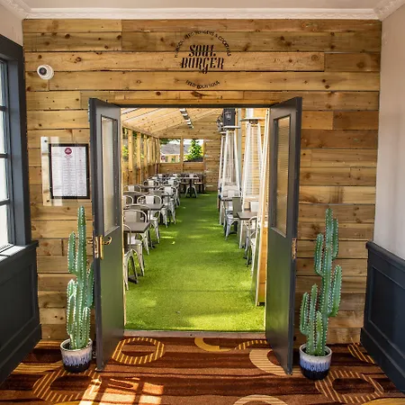 Ξενοδοχείο House 3*