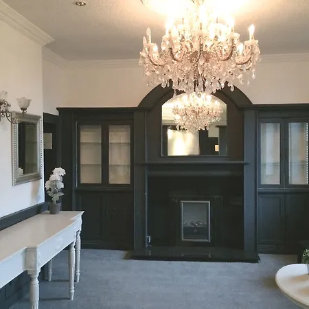 House Hotel